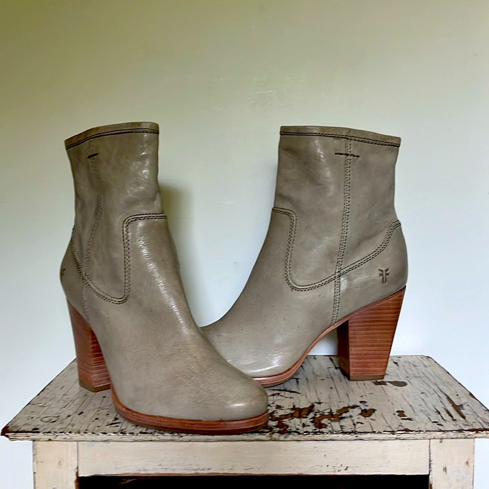 Womens Frye Paulina Artisan Zip Bone Ankle Boots